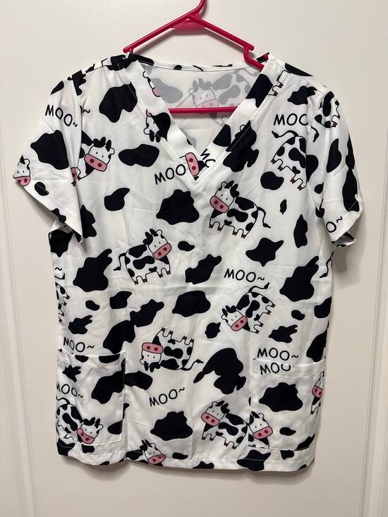 scrubs Tops - Cow Scrub v neck New with cows top Moo Medium medical nurse doctor